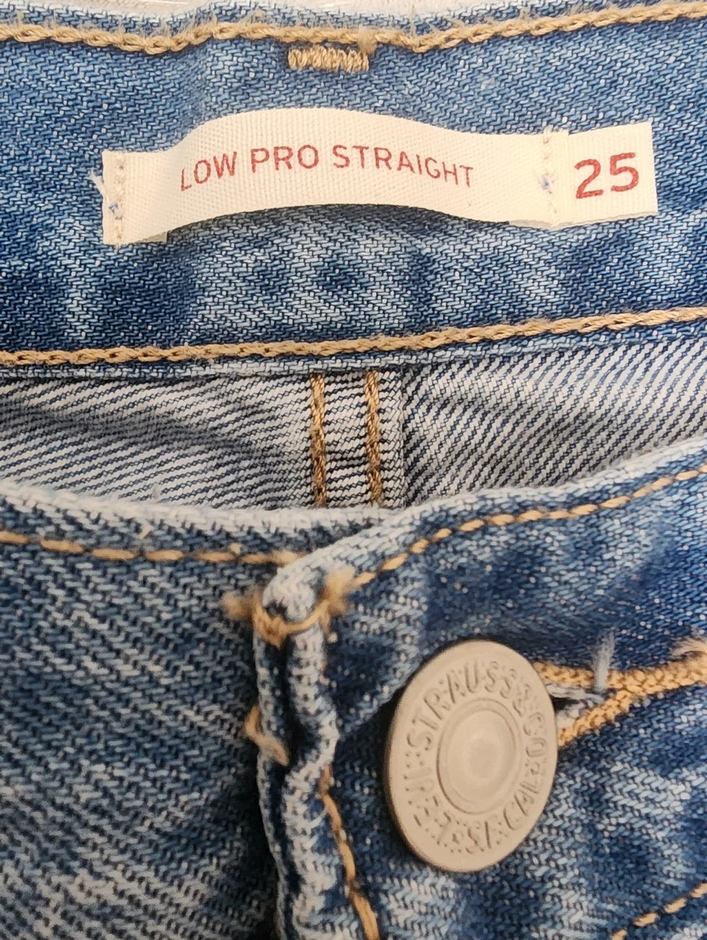 Levi Jeans Low Pro Straight - Picture 3 of 3